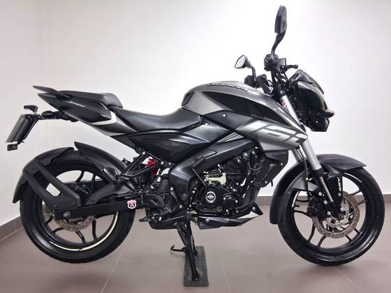 BAJAJ DOMINAR 160 BAJAJ DOMINAR 160
